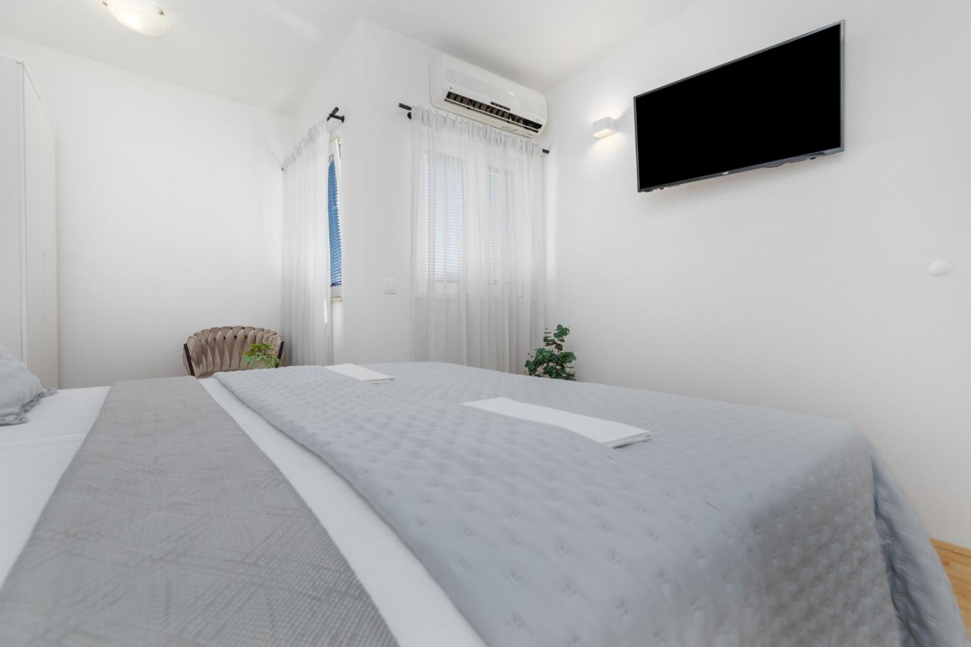 Dejan Apartman Brela Kültér fotó