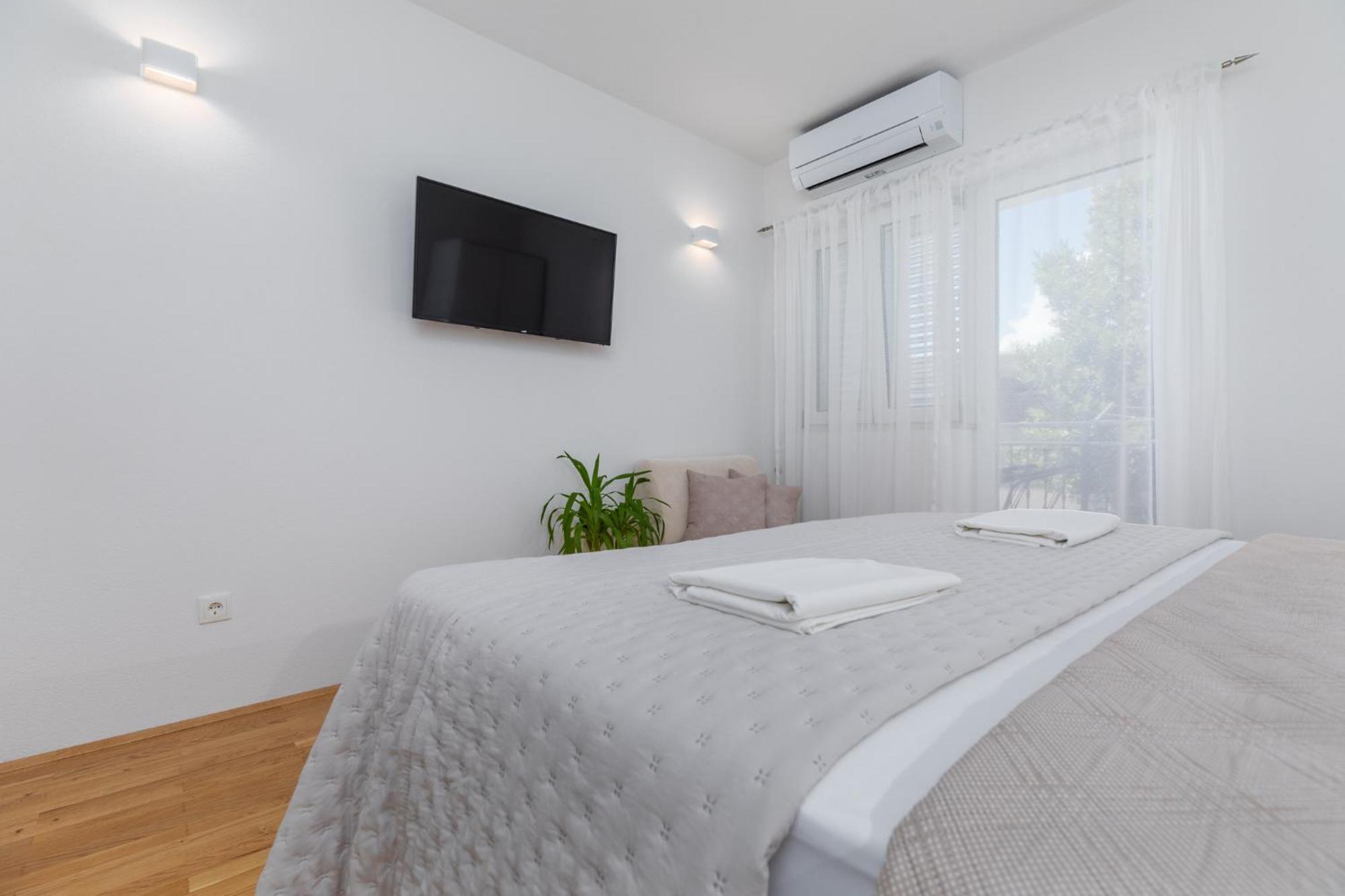 Dejan Apartman Brela Kültér fotó