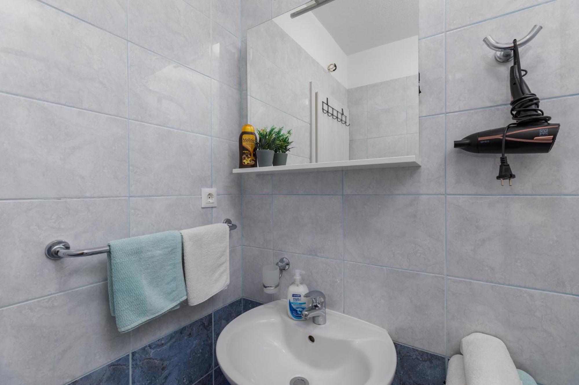 Dejan Apartman Brela Kültér fotó